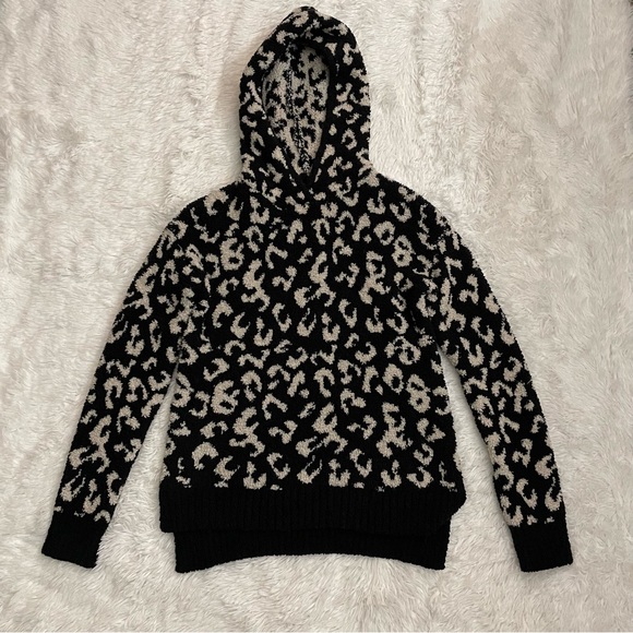 UGG Tops - UGG Louise Leopard Print Fluffy Hooded Sweatshirt! VGUC